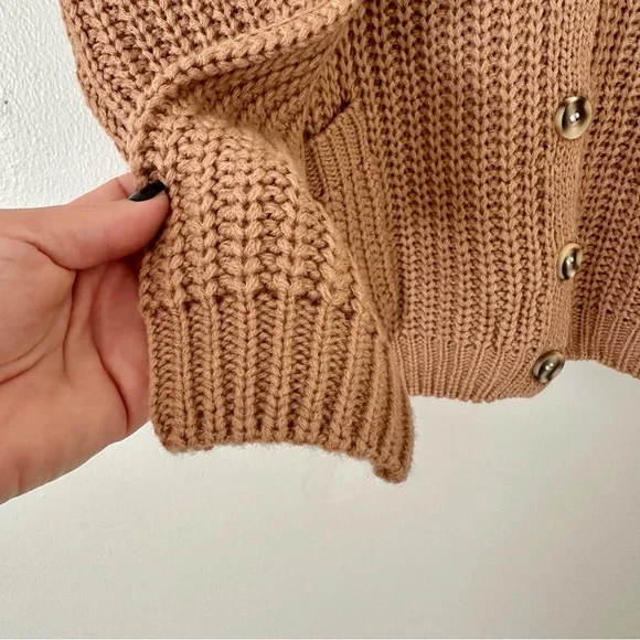 | vici • camel chunky knit button down cardigan • small | - Picture 6 of 12
